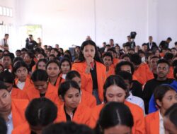 Lanjutkan Program GenSi, Indosat Ooredoo Hutchison dan BPPTIK Komdigi Bekali Anak Muda Maumere dengan Keterampilan Digital