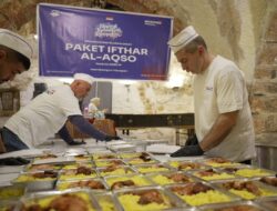 Al-Quds Jadi Penerima Bantuan Pangan dan Paket Iftar Bosowa Peduli Setelah Gaza