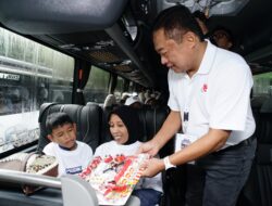 Melalui program Mudik Bersama BUMN dan Mudik Hepi Telkomsel Poin, TelkomGroup sediakan 35 bus dan 3 kapal laut ke berbagai kota tujuan