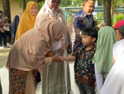TK Islam Athirah Bukit Baruga Peringati Hari Kartini dengan Nuansa Kebaya dan Aksi Berbagi
