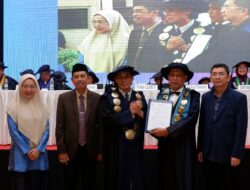 LLDIKTI IX SERAHKAN SK IZIN PEMBUKAAN PRODI S2 SOSIOLOGI UNIBOS