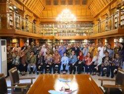OJK GANDENG ASOSIASI PROFESI PERKUAT PENGUATAN GOVERNANSI DI SEKTOR JASA KEUANGAN