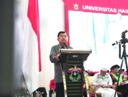 Wakil Presiden Jusuf Kalla Sampaikan Orasi Ilmiah dalam Prosesi Wisuda Unhas