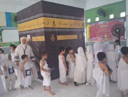 TK Islam Athirah Bukit Baruga Hadirkan Pengalaman Manasik Haji Lengkap dengan Replika Ka’bah