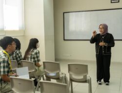 Unhas Perkenalkan Program Unggulan di IVERSE 2025 di IPEKA CPI Makassar