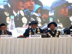 REKTOR TEKANKAN PERAN STRATEGIS GURU DALAM MEMBANGUN PERADABAN BANGSA DI HARI PERTAMA WISUDA PPG UNIBOS