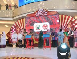 Gubernur Buka Expo Kreatif Sulsel 2025, Dorong Wastra dan UMKM Tembus Pasar Global