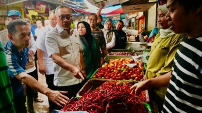Menko Pangan Tinjau Harga dan Kesiapan Bahan Pokok di Pasar Pabaeng-Baeng Makassar