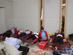 Sinergi OJK, FKIJK Sulselbar, DAN UTD Sulsel Wujudkan Kepedulian Sosial Melalui Donor Darah