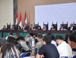 KPPU Putus 97 Pinjol Bersalah, Denda Capai Rp755 Miliar dalam Perkara Penetapan Bunga