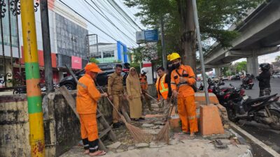 Respons Aduan Publik, Kecamatan Panakkukang Benahi Trotoar Jalan Nasional di Pettarani