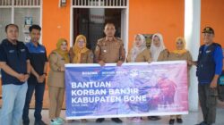 Bosowa Peduli Salurkan Bantuan Logistik untuk Korban Banjir di Kabupaten Bone