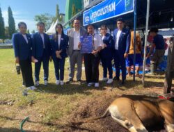 Novotel Makassar Grand Shayla Berbagi Daging Kurban