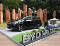 BYD Umumkan Harga Resmi M6 DM di Indonesia,Lengkapi Solusi Kendaraan Energi Baru dengan Efisiensi dan Biaya Perawatan Lebih Unggul dari Kendaraan Konvensional