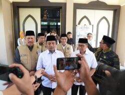 Gubernur Sulsel Sambut 392 Jemaah Haji Kloter 21, Sampaikan Pesan Makna Haji Mabrur