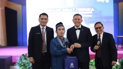 Ustadz Maulana Bekali Mahasiswa Baru Poltekpar Makassar: Raih Dunia dan Akhirat dengan Ilmu
