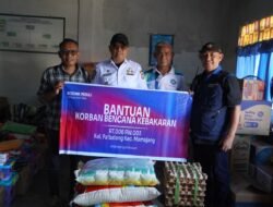 Tanggap Bencana Kebakaran Mamajang, Bosowa Peduli Salurkan Bantuan Sembako untuk Warga Terdampak