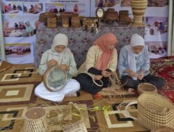 Vale Lestarikan Anyaman Teduhu Warisan Budaya Lokal Menembus Pasar Nasional